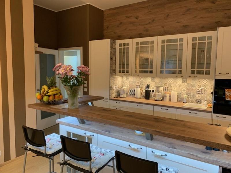 Apartment Dagmar Buresove Прага Экстерьер фото